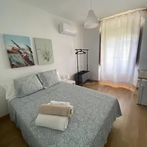 https://alojamiento-en-centro-two.es-andalucia.com